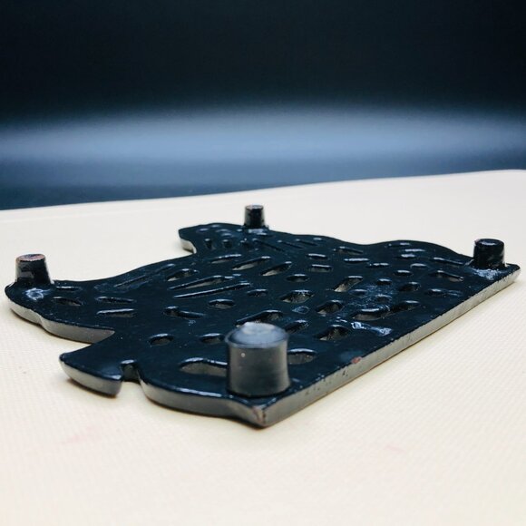 Vintage Black Enamel Cast Iron Chicken Trivet: Farmhouse Kitchen Decor - Picture 6 of 10